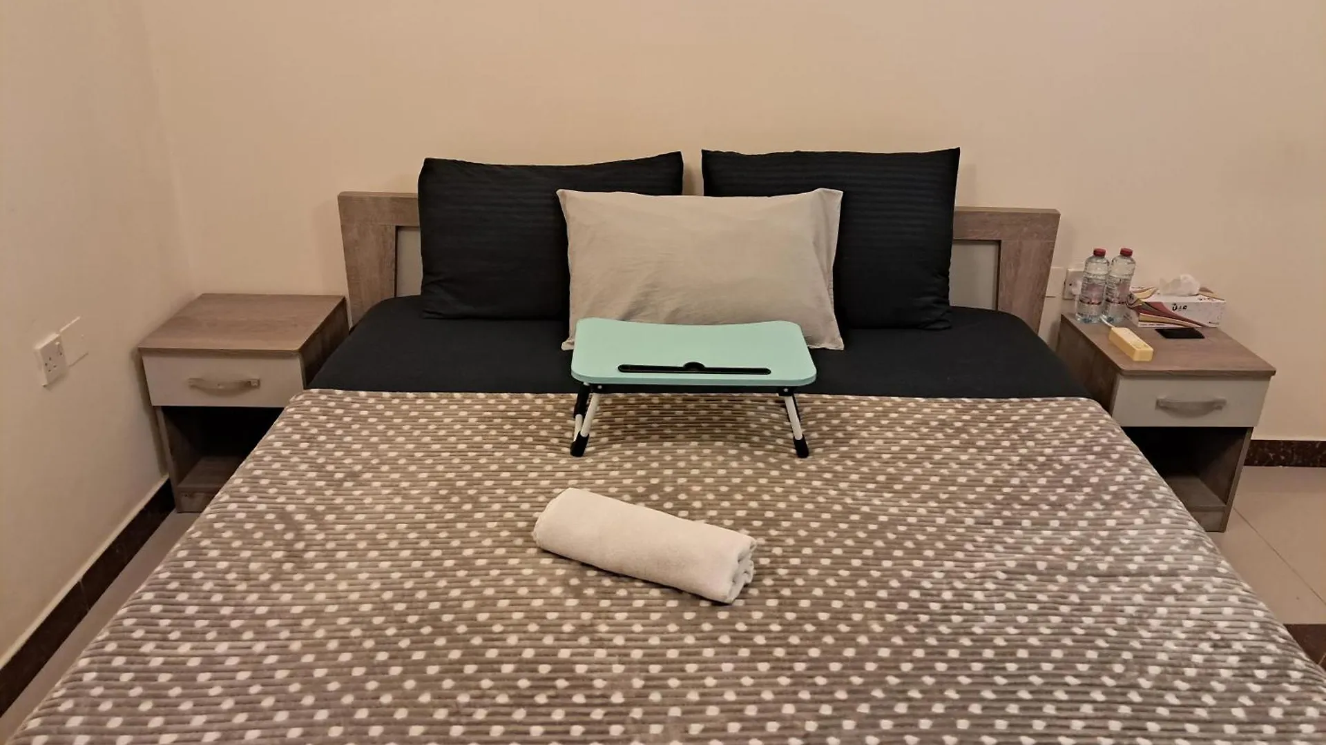 Top House Zayed Airport أبو ظبي